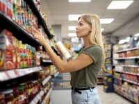 Mercadinhos autônomos e lockers de entrega: modernização e conveniência para os condomínios